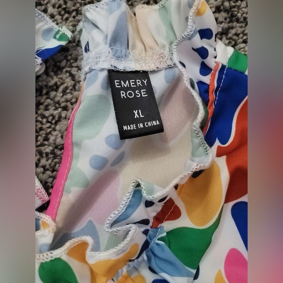 Colorful Ruffle Sleeve Top - Picture 2 of 2